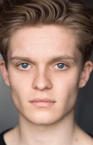 Tom Glynn-Carney