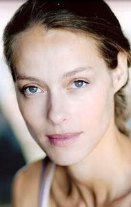 Estelle Skornik