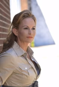 Elizabeth Cooper