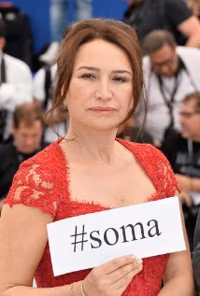 Демет Акбаг